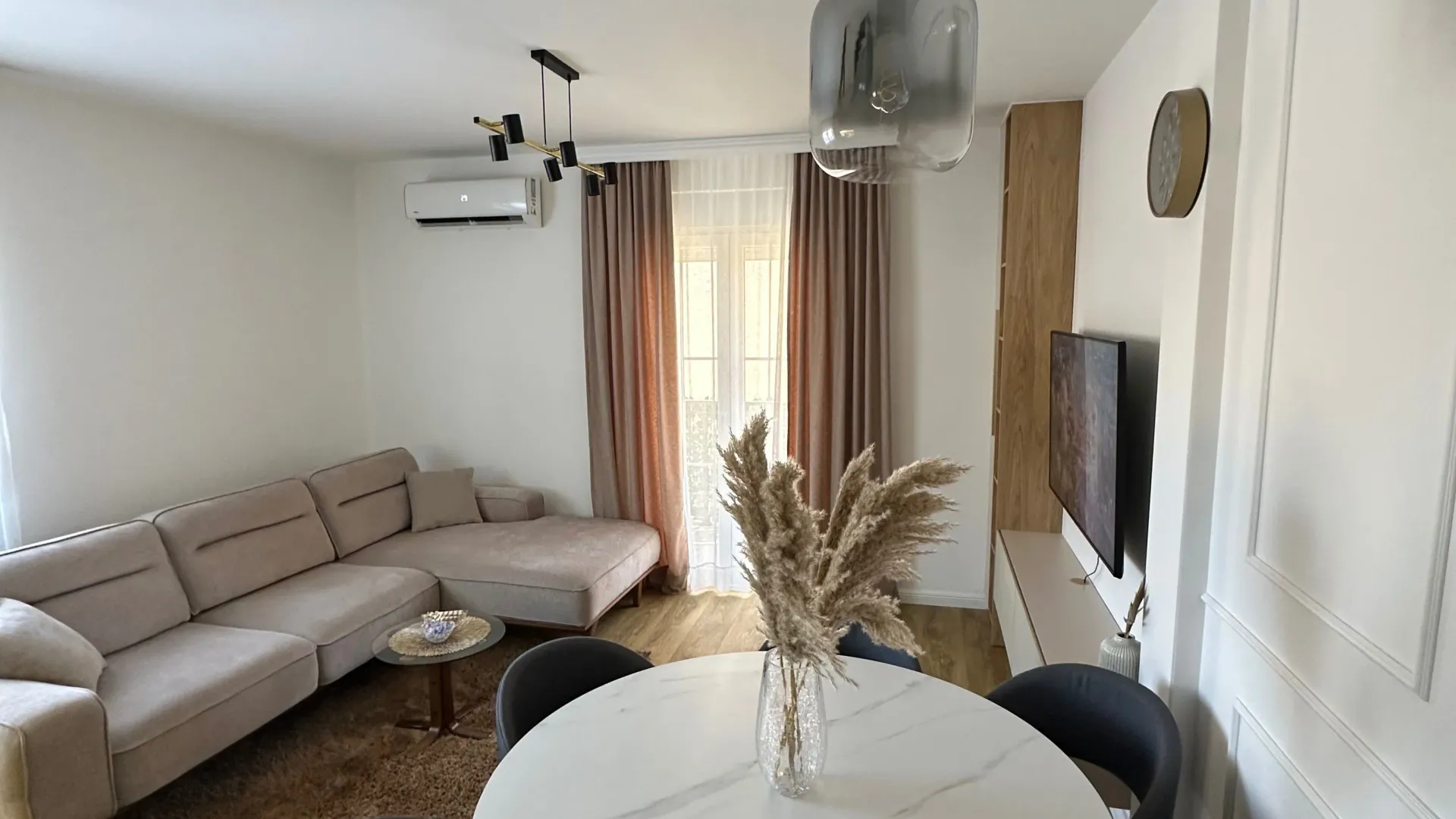 Prodaja, dvosoban stan, 64m², Gruda, Cetinje