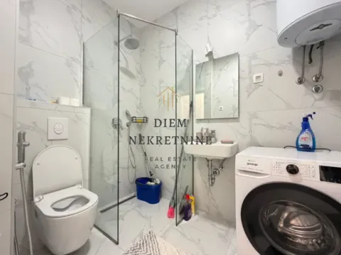 Izdavanje, dvosoban stan, 70m², Stari Aerodrom, Podgorica - image 9