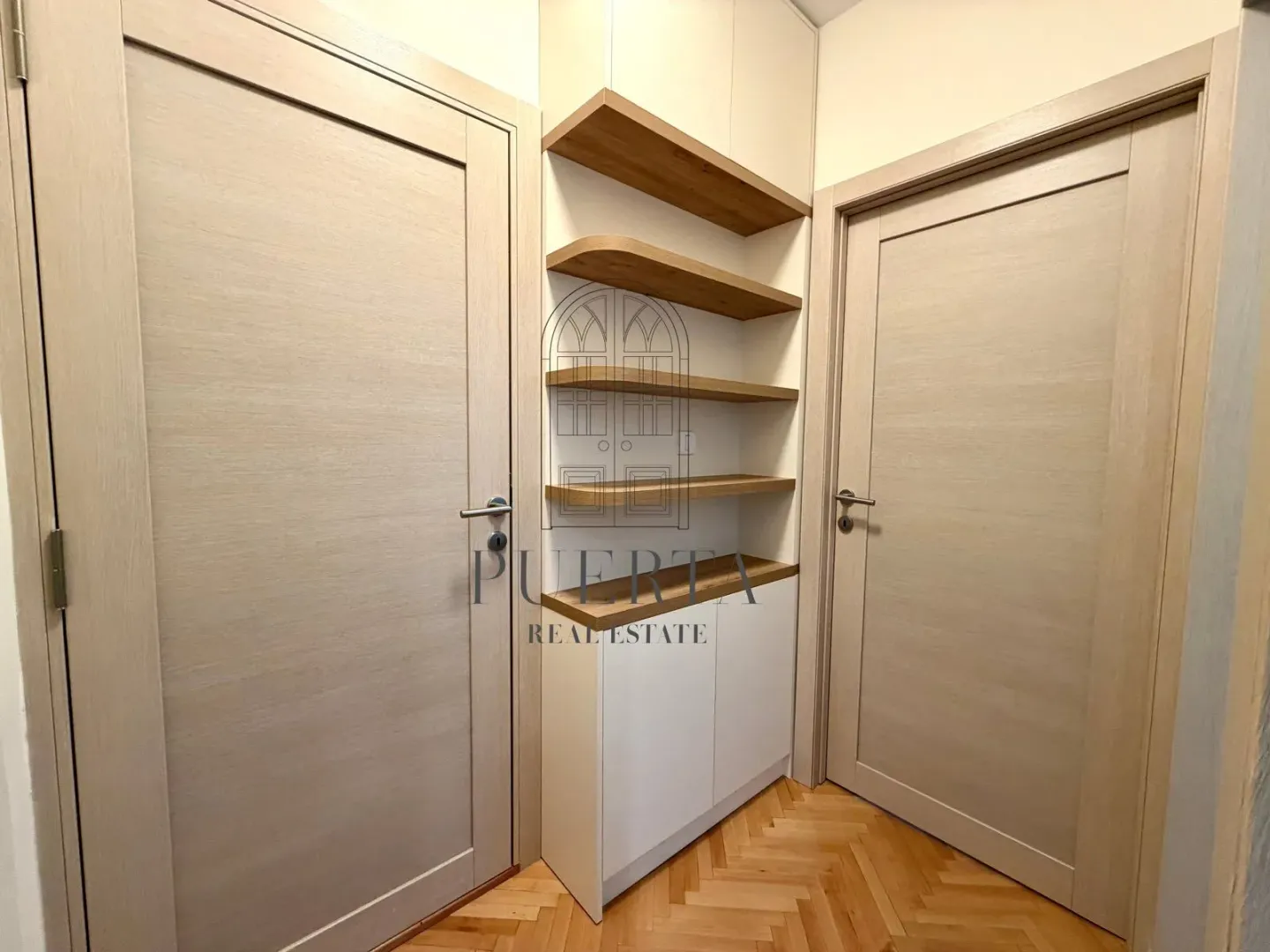 Prodaja, dvosoban stan, 72m², Baston, Podgorica