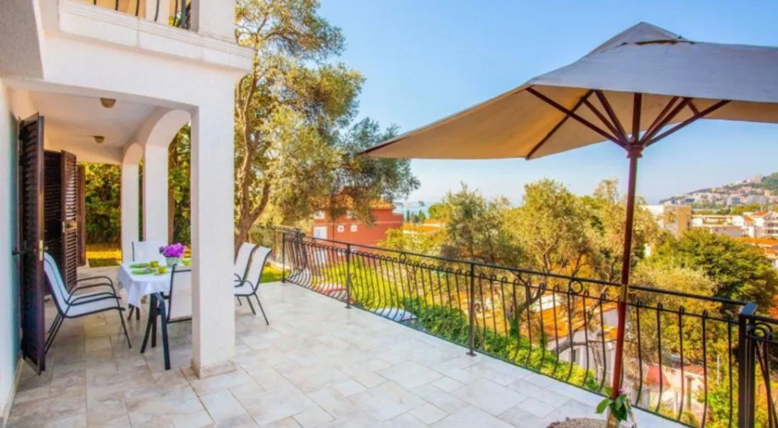 Prodaja, kuća, 358m², Budva, Crna Gora