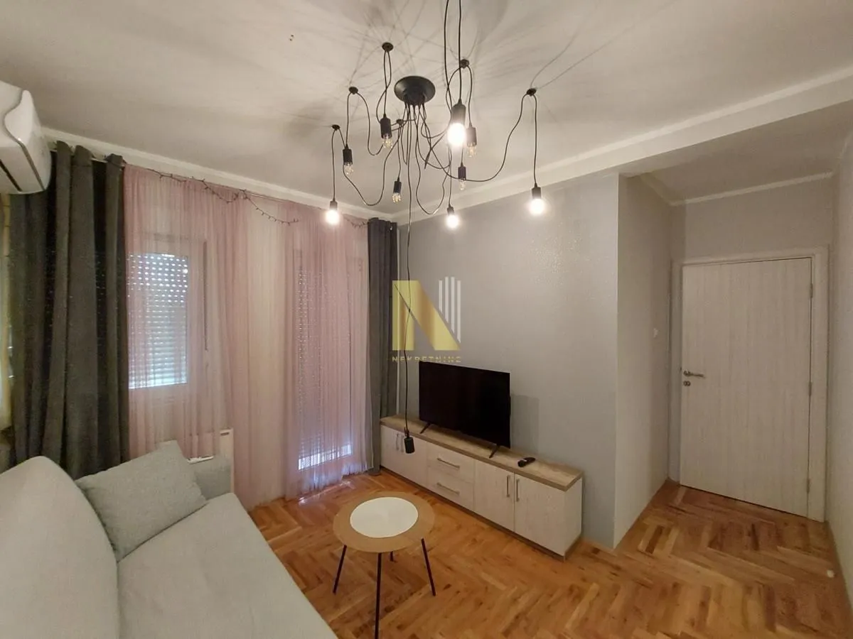 Izdavanje, jednosoban stan, 36m², Bulevar Evrope, Novi Sad Sve Podlokacije