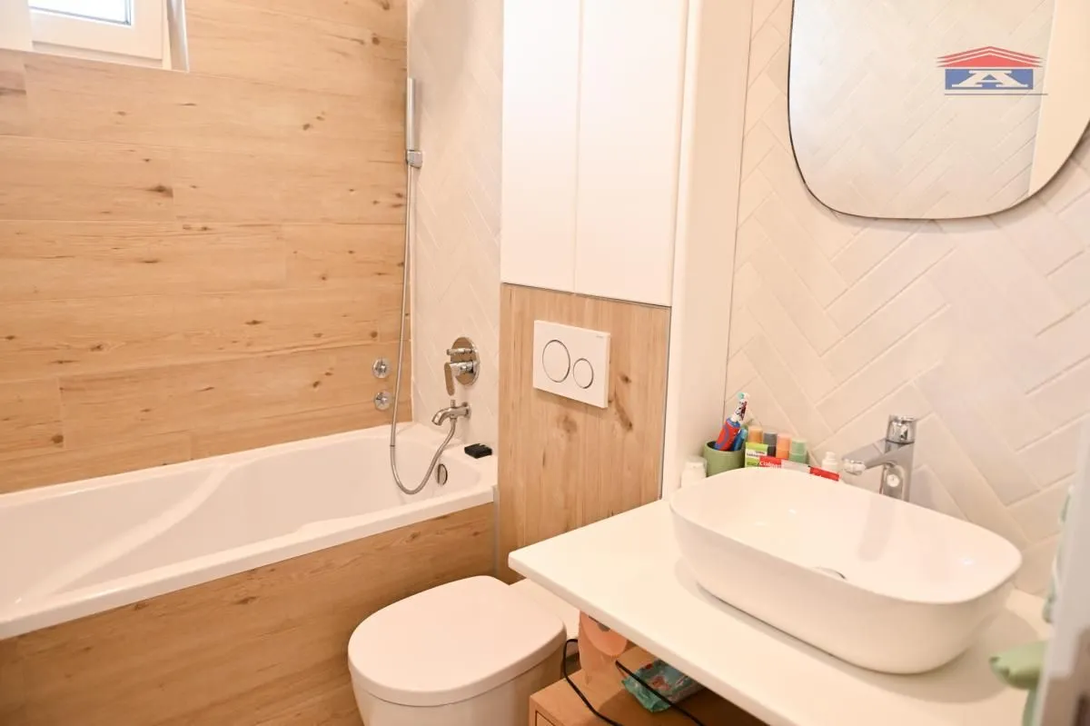 Sale, house, 360m², Petrovaradin, Novi Sad
