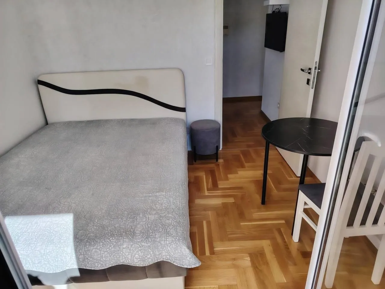 Rent, two bedroom apartment, 50m², Golubovina, Budva
