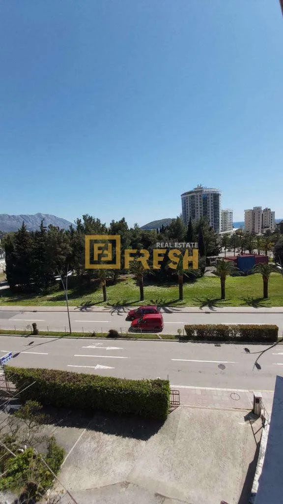 Rent, one bedroom apartment, 56m², Centar, Budva