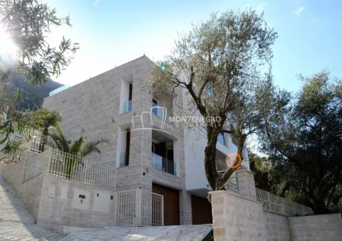 Prodaja, kuća, 585m², Stoliv, Kotor - image 2