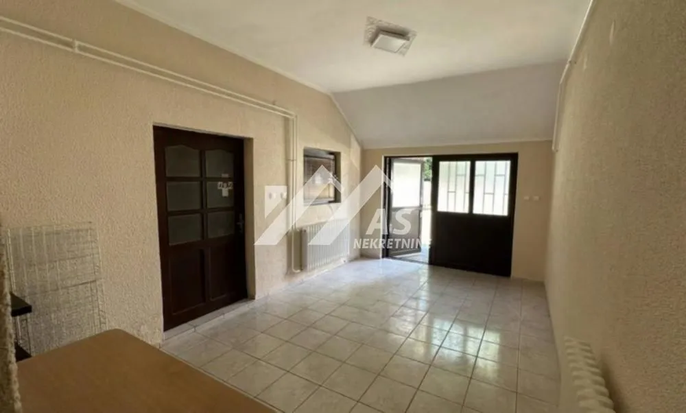 Rent, office space, 40m², Salajka, Novi Sad Sve Podlokacije
