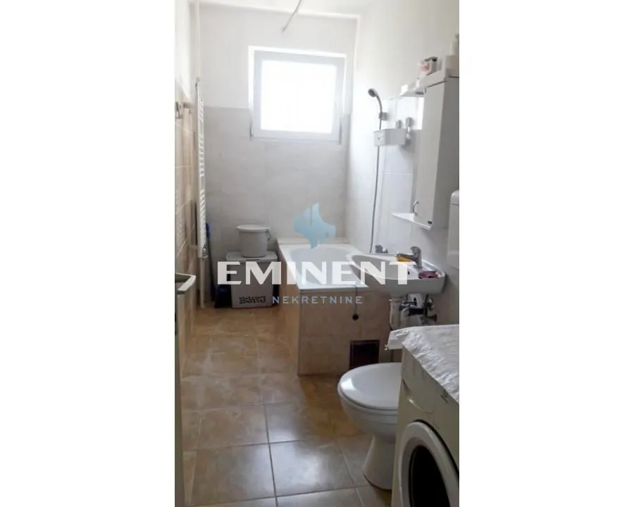Izdavanje, trosoban stan, 72m², Novi Beograd Sve Podlokacije, Beograd