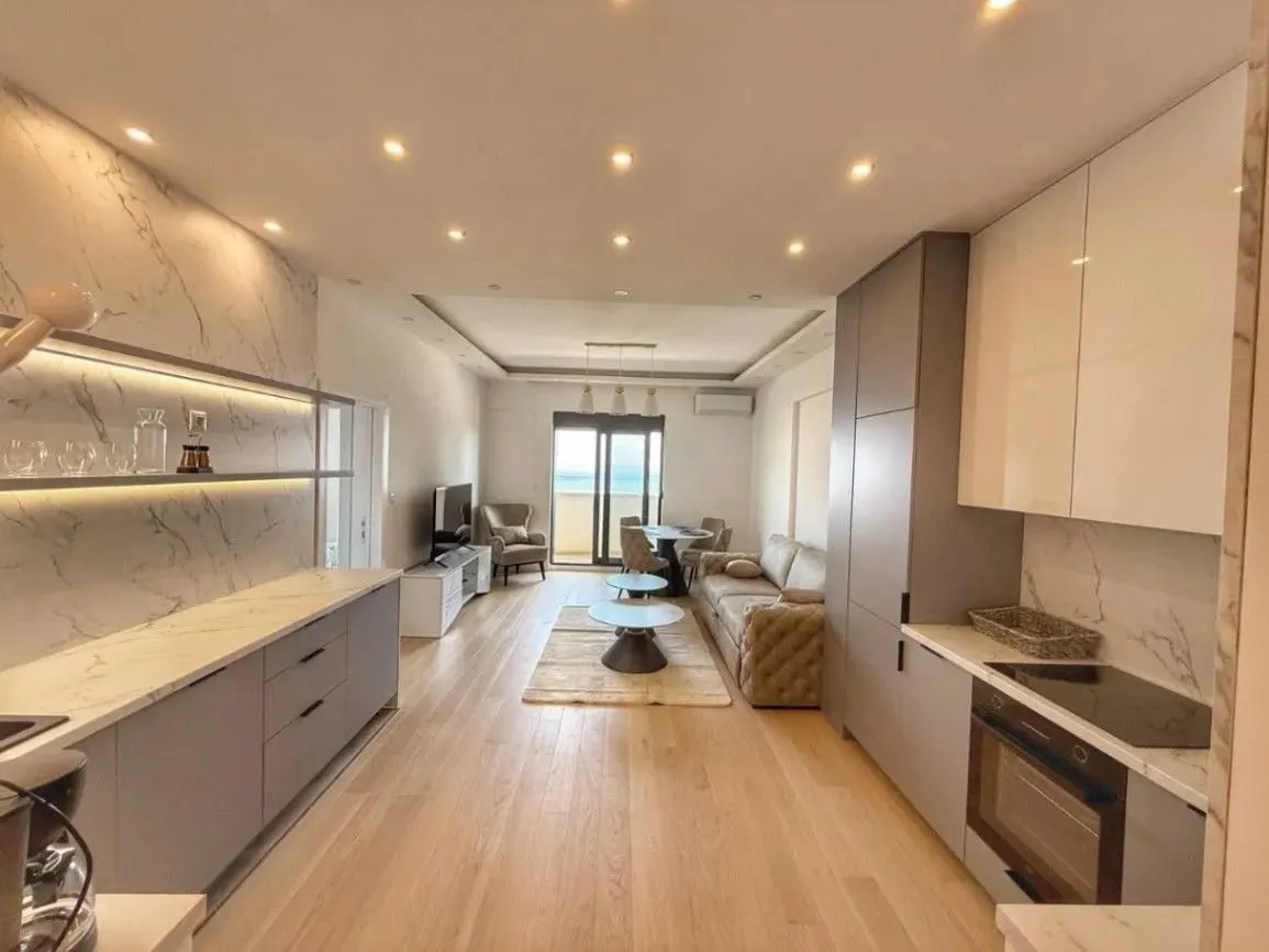 Sale, two bedroom apartment, 82m², Bečići, Budva