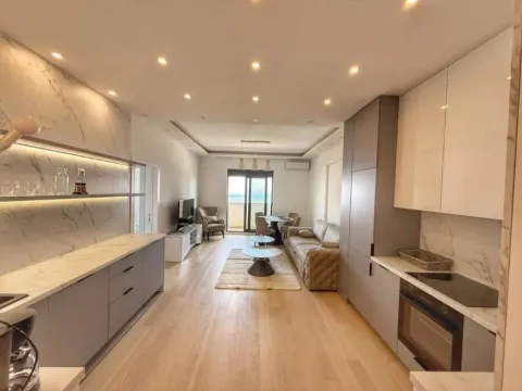 Sale, two bedroom apartment, 82m², Bečići, Budva - image 3