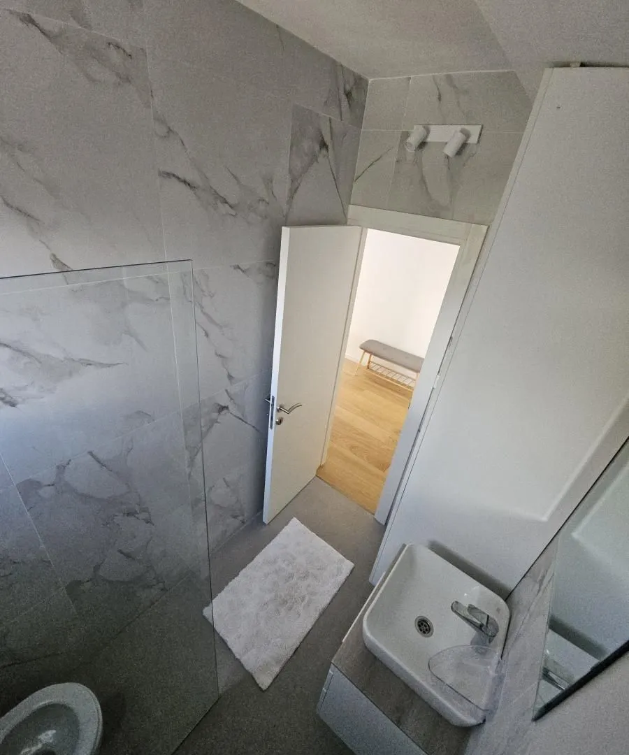 Rent, one bedroom apartment, 56m², Kalimanj, Tivat