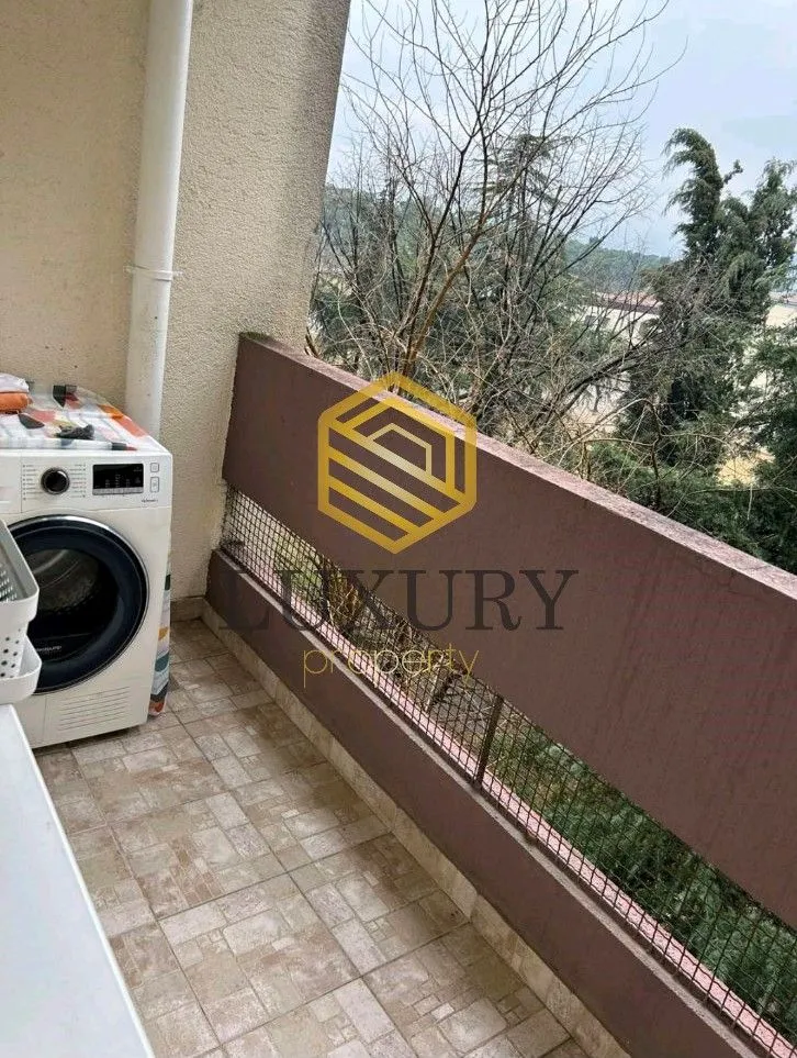 Prodaja, trosoban stan, 87m², Blok 6, Podgorica
