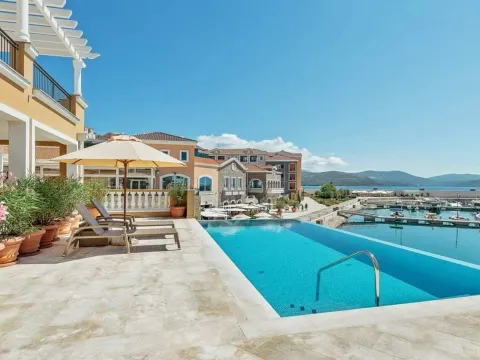 Prodaja, jednosoban stan, 74m², Luštica Bay, Tivat - image 1