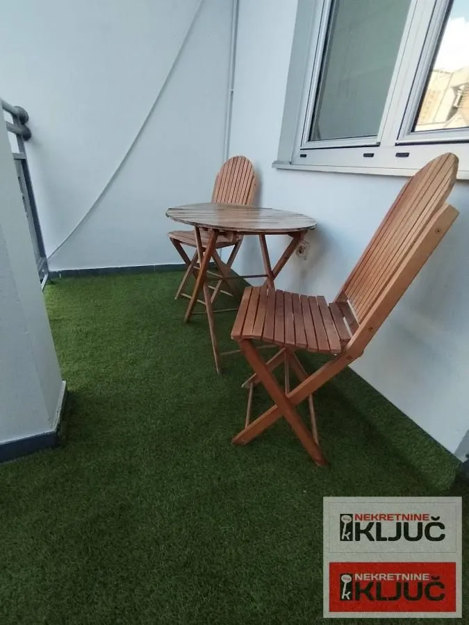 Prodaja, dvosoban stan, 42m², Centar, Novi Sad