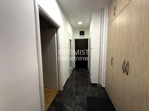 Izdavanje, trosoban stan, 60m², Botanička Bašta, Palilula Sve Podlokacije - image 11