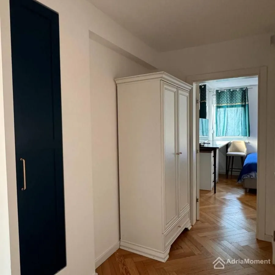 Prodaja, dvosoban stan, 68m², Centar, Tivat