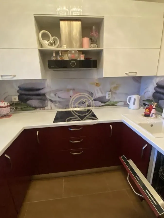 Prodaja, četvorosoban stan, 128m², Novo naselje, Novi Sad