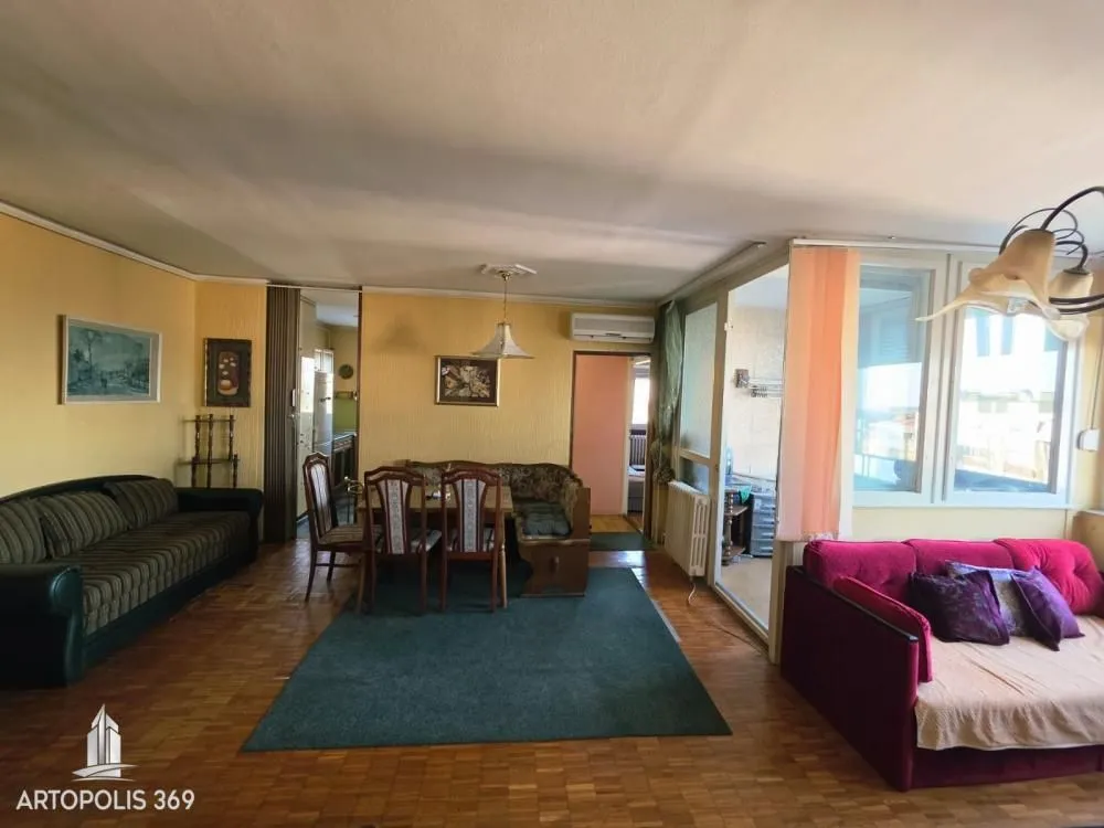 Prodaja, jednosoban stan, 56m², Skojevsko Naselje, Beograd