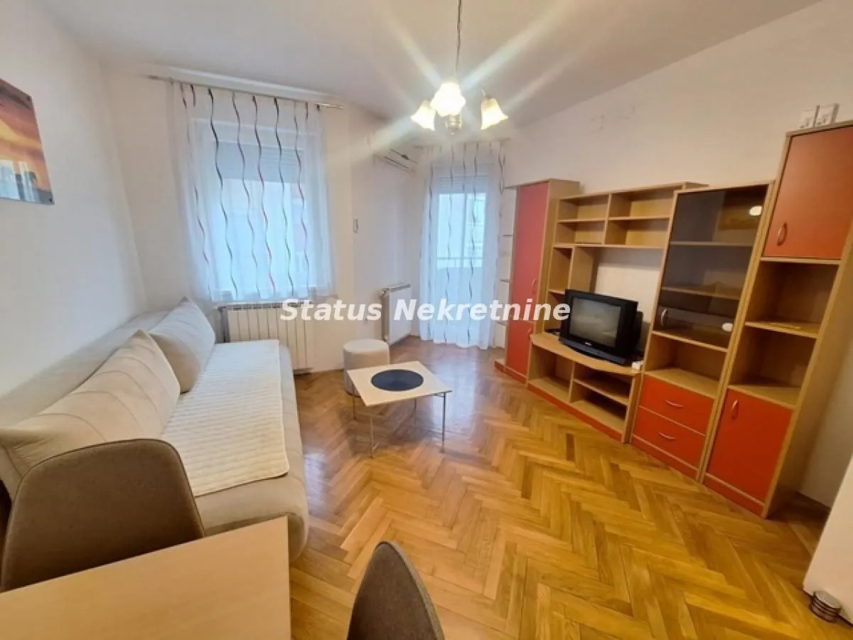 Izdavanje, dvosoban stan, 43m², Grbavica, Novi Sad Sve Podlokacije