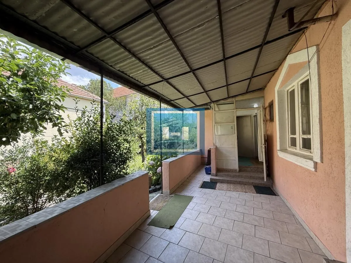 Prodaja, kuća, 80m², Centar, Jagodina