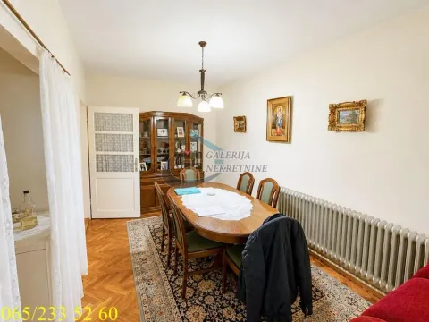 Prodaja, kuća, 212m², Centar, Inđija - image 3