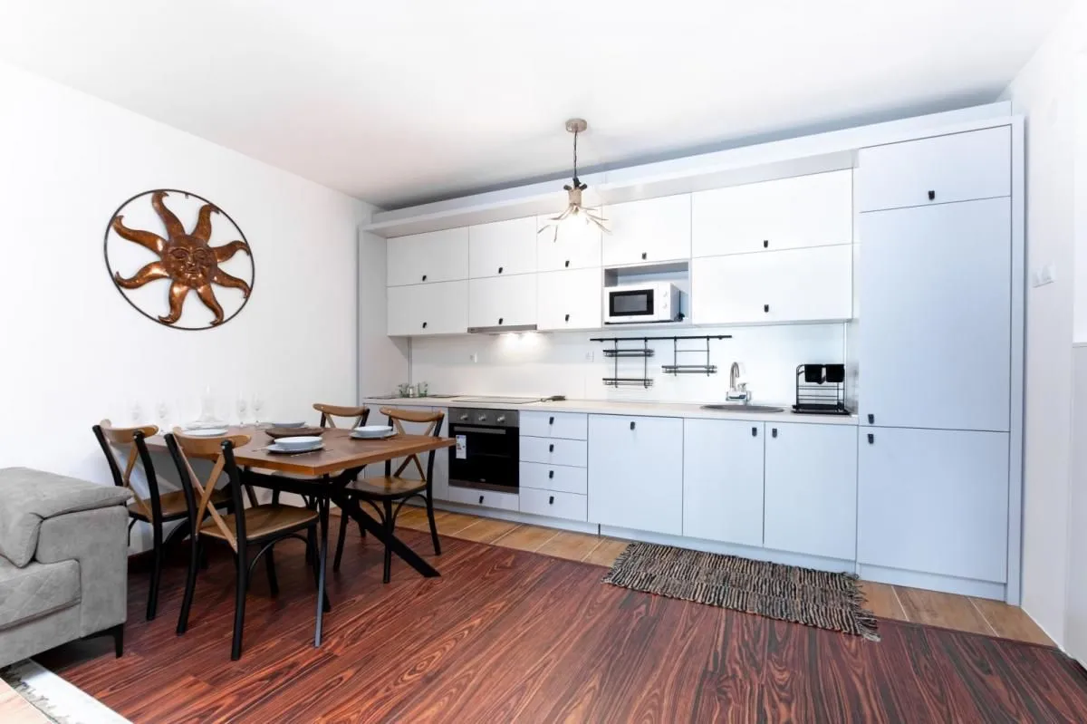 Prodaja, dvosoban stan, 85m², Petrovac, Budva