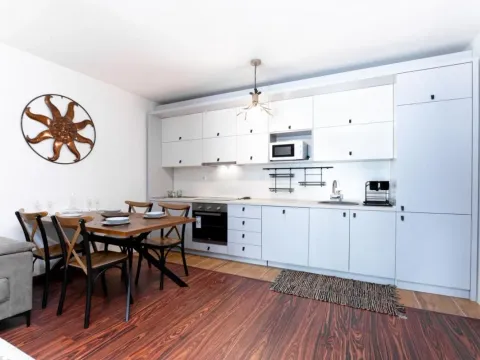 Prodaja, dvosoban stan, 85m², Petrovac, Budva