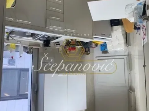 Izdavanje, poslovni prostor, 353m², Bulevar Oslobodjenja, Novi Sad Sve Podlokacije - image 9