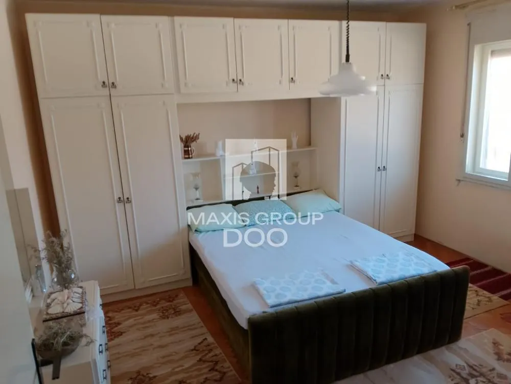 Prodaja, kuća, 297m², Kragujevac, Srbija