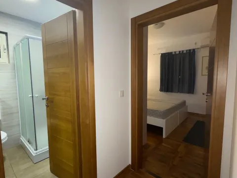 Daily-rent, two bedroom apartment, 120m², Pržno, Budva - image 8
