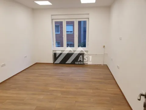 Izdavanje, poslovni prostor, 100m², Novi Sad Sve Podlokacije, Novi Sad - image 2