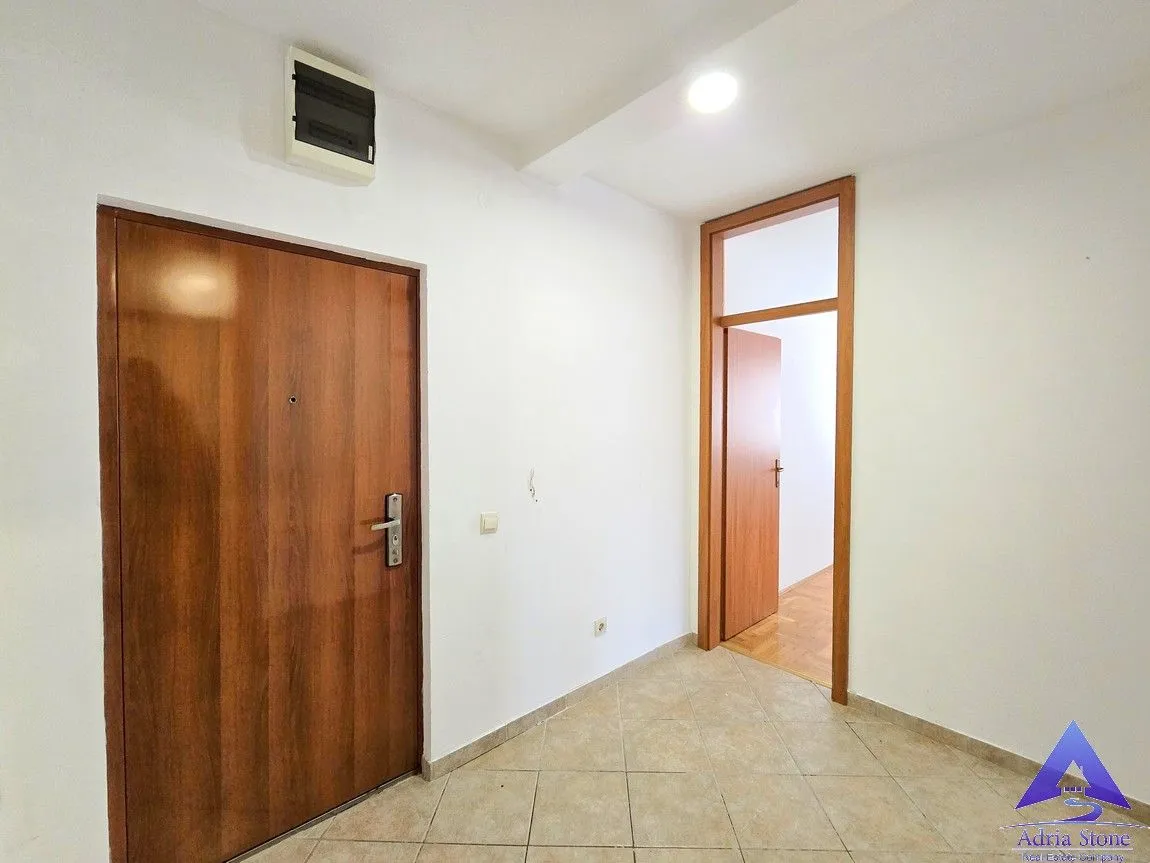 Prodaja, dvosoban stan, 58m², Velji Vinogradi, Budva