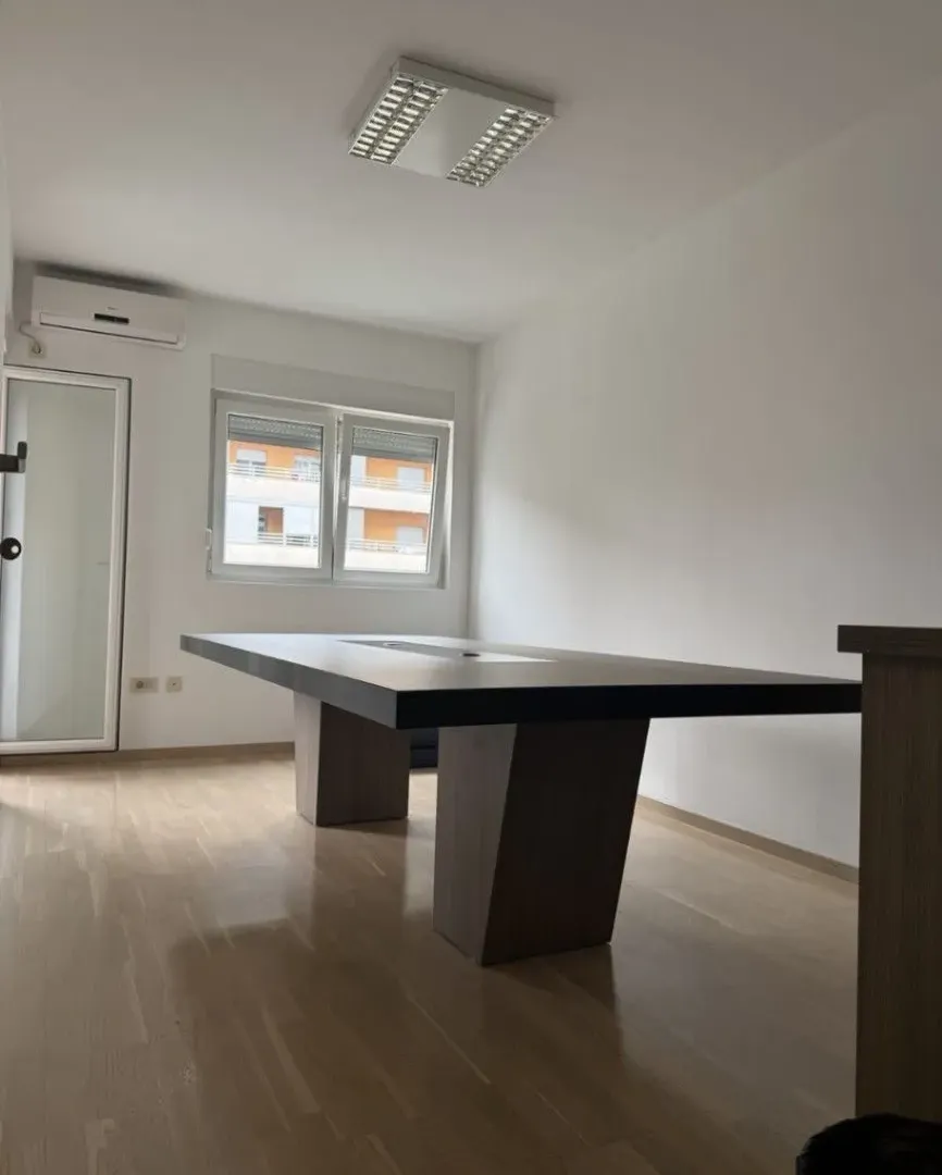 Rent, office space, 75m², City Kvart, Podgorica