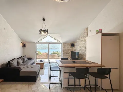 Rent, two bedroom apartment, 50m², Sveti Stasije, Kotor - image 3