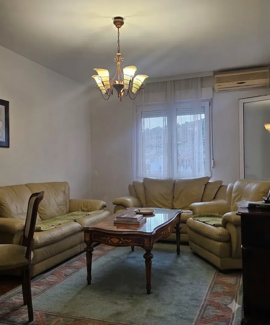 Izdavanje, dvosoban stan, 62m², City Kej, Podgorica