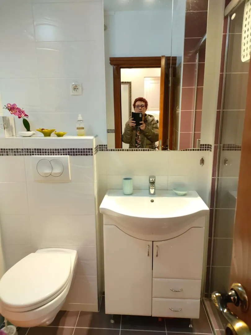 Izdavanje, dvosoban stan, 70m², Centar, Bar