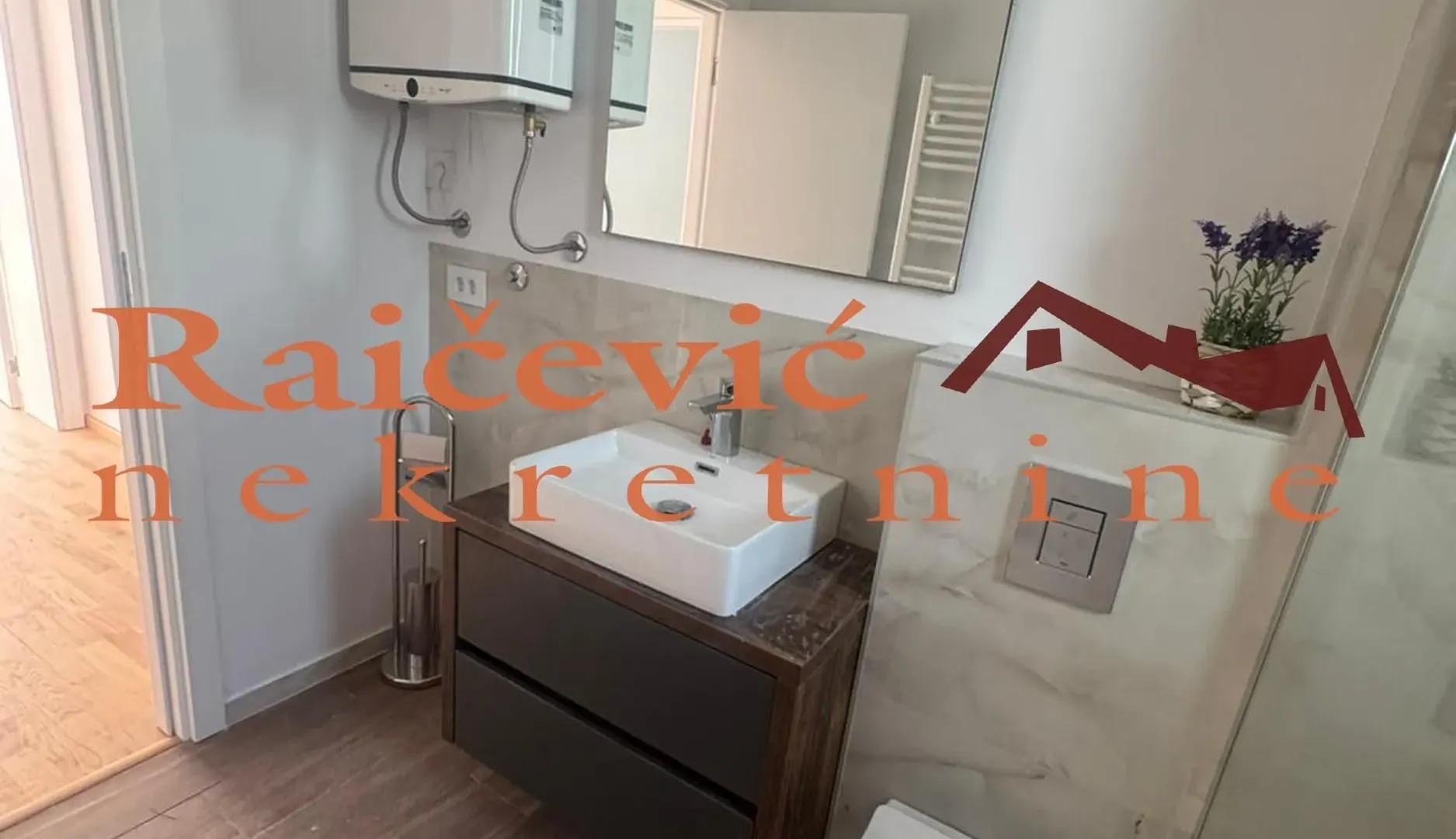Prodaja, dvosoban stan, 45m², Centar, Požarevac