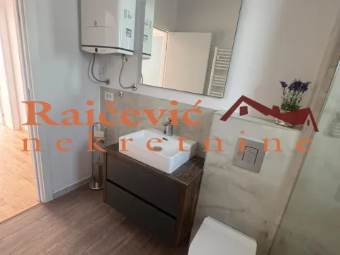 Prodaja, dvosoban stan, 45m², Centar, Požarevac - image 9