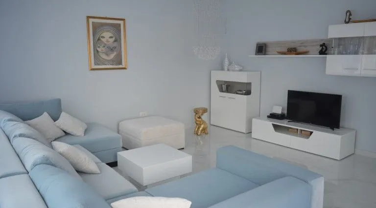 Prodaja, stan, 192m², Ljuta, Kotor