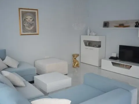 Prodaja, stan, 192m², Ljuta, Kotor - image 4