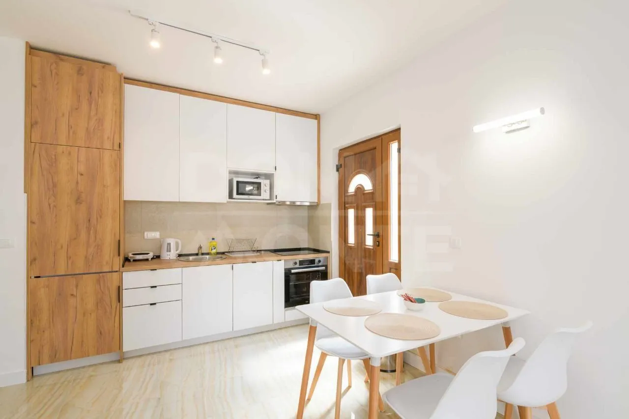 Rent, studio apartment, 52m², Tivat, Crna Gora