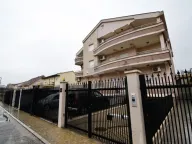 Izdavanje, dvosoban stan, 120m², Stari Aerodrom, Podgorica - image 11