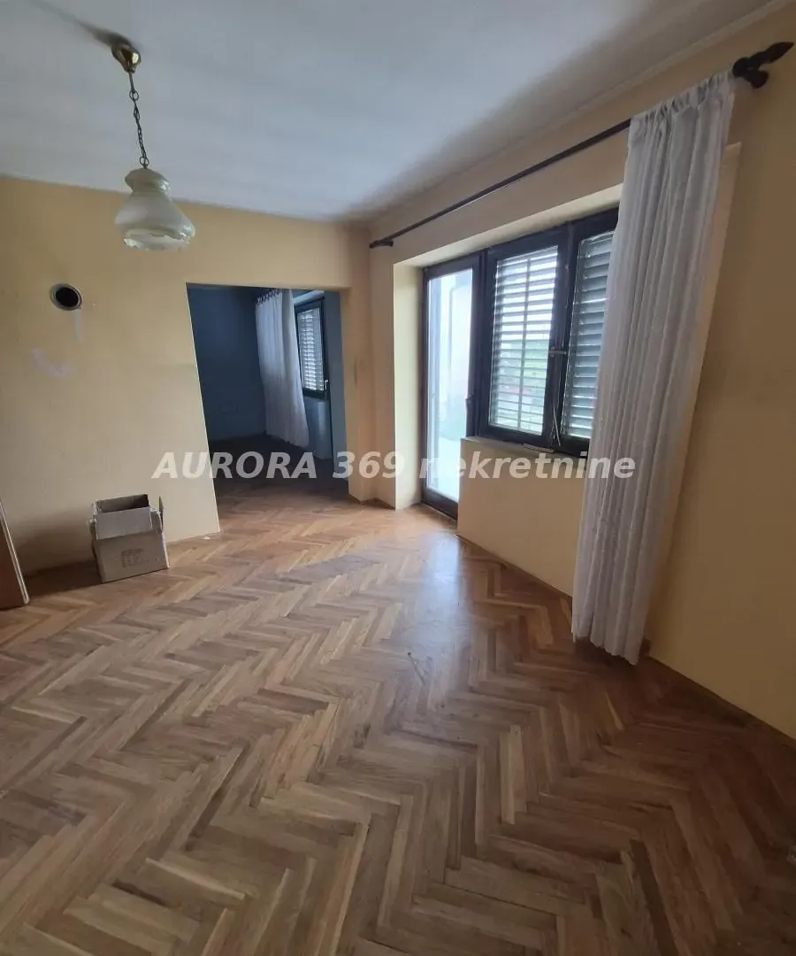 Prodaja, kuća, 294m², Ruma, Srbija