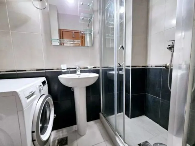 Izdavanje, jednosoban stan, 55m², 1 maj, Podgorica