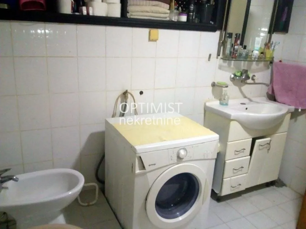 Sale, four bedroom apartment, 96m², Savski Venac, Beograd