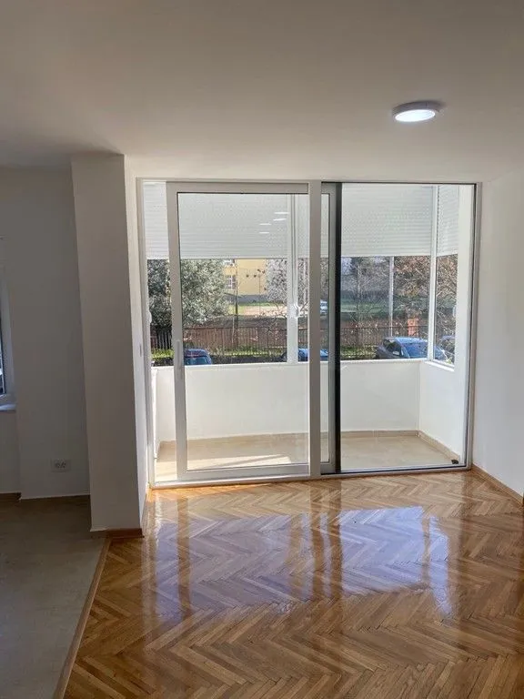 Sale, office space, 58m², Preko Morače, Podgorica