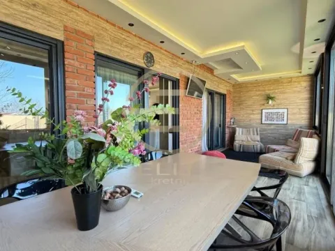 Prodaja, kuća, 165m², Petrovaradin, Novi Sad - image 16