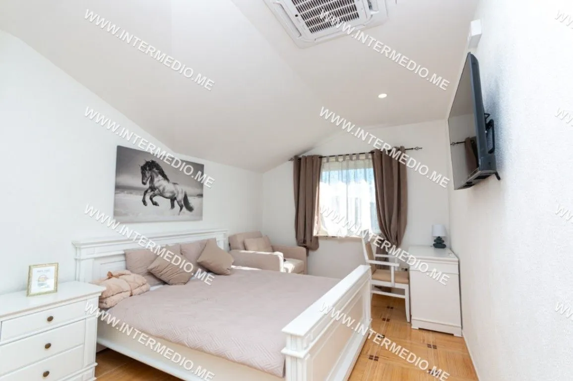Prodaja, dvosoban stan, 98m², Igalo, Herceg Novi