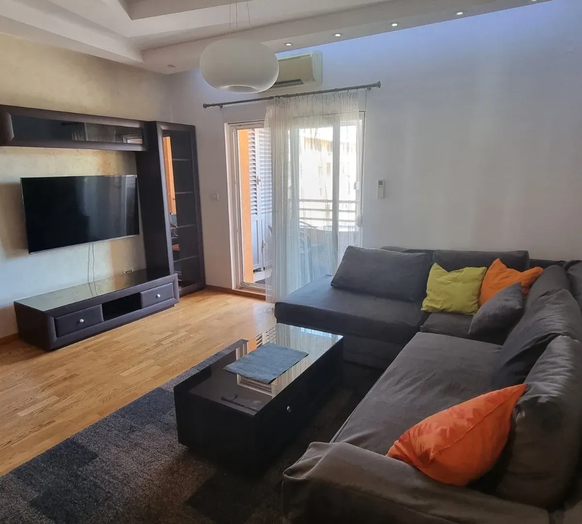 Izdavanje, dvosoban stan, 68m², City Kvart, Podgorica