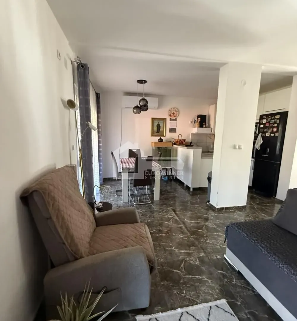 Sale, house, 191m², Ašanja, Pećinci