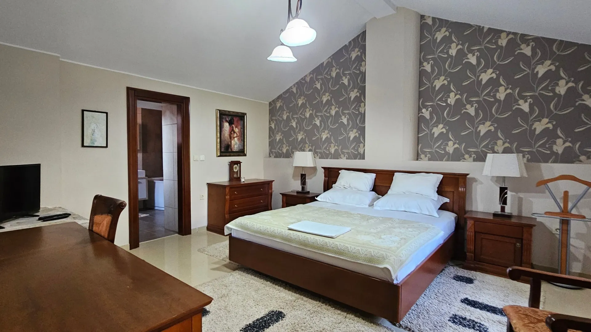 Rent, house, 350m², Blizikuće, Budva